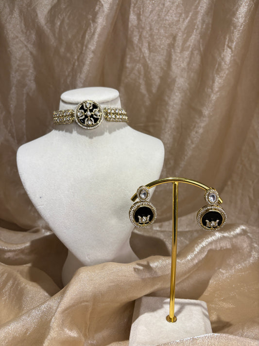 Black choker set
