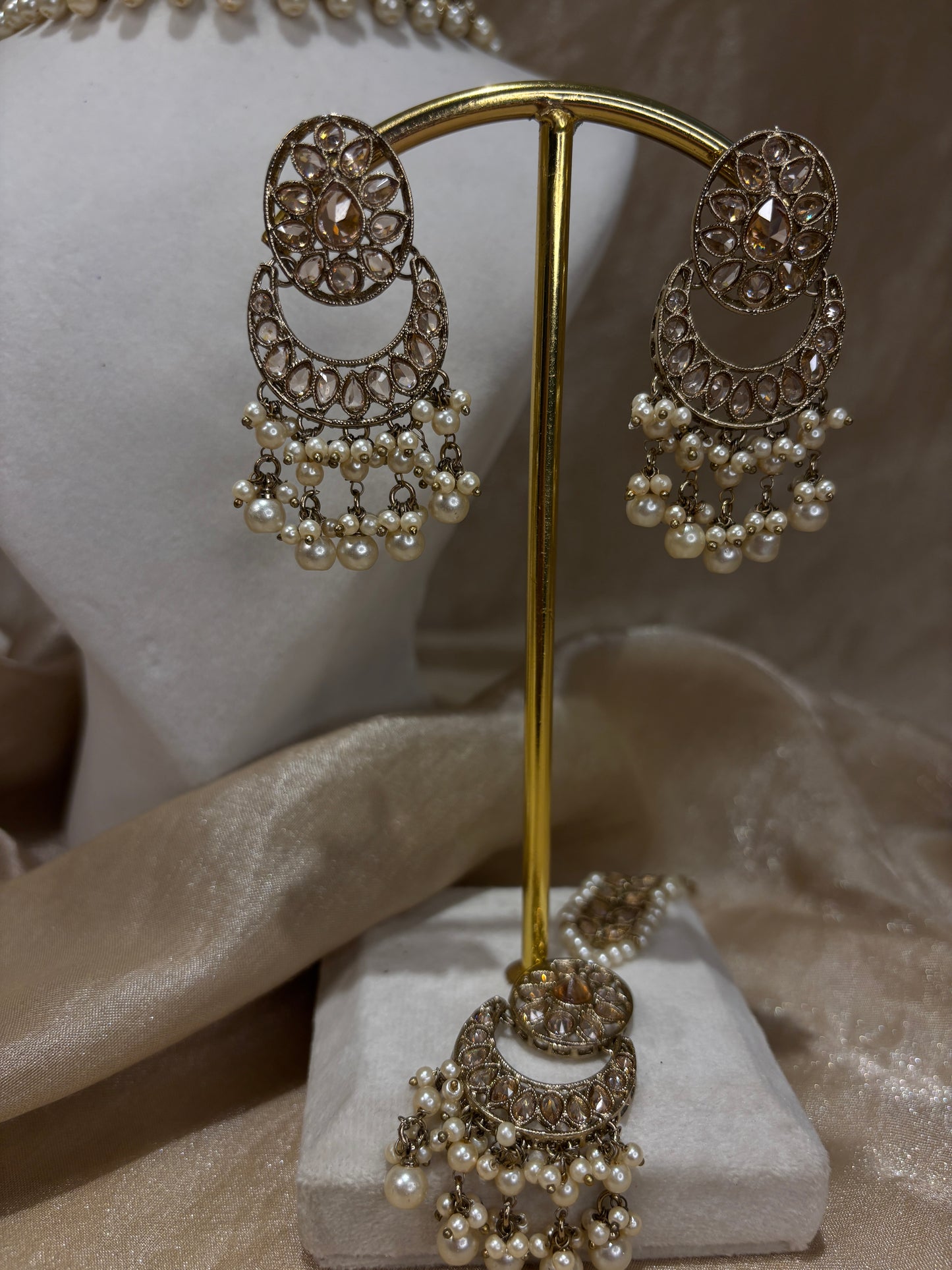 Gold choker set