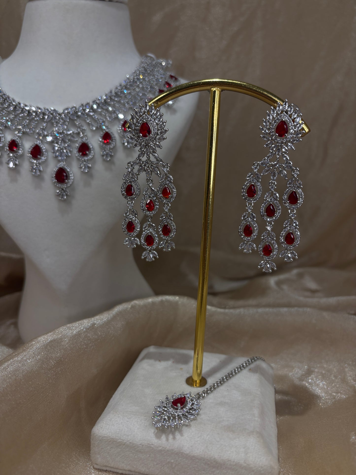 Red necklace set