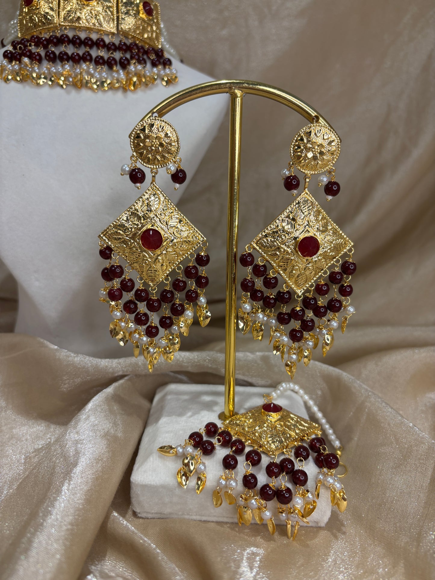Maroon jadau choker set