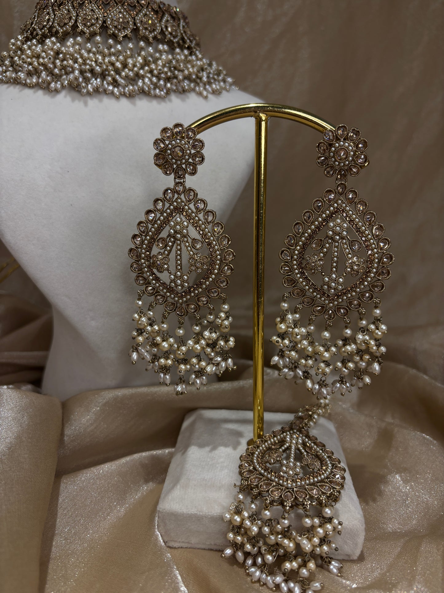 Heavy gold choker set