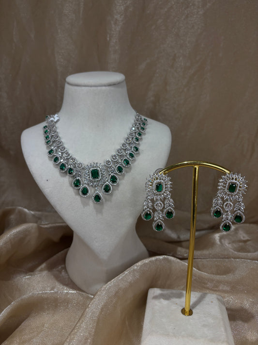 Emerald green necklace set