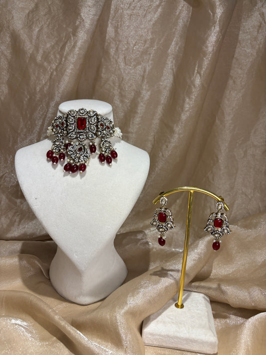 Maroon choker set