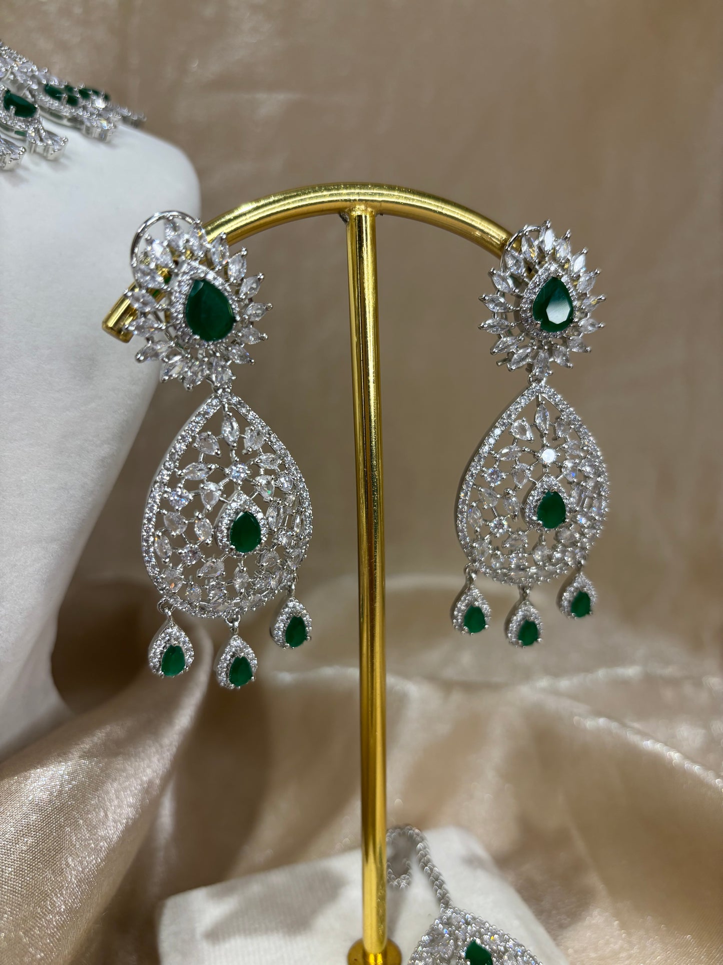 Emerald green American diamond set