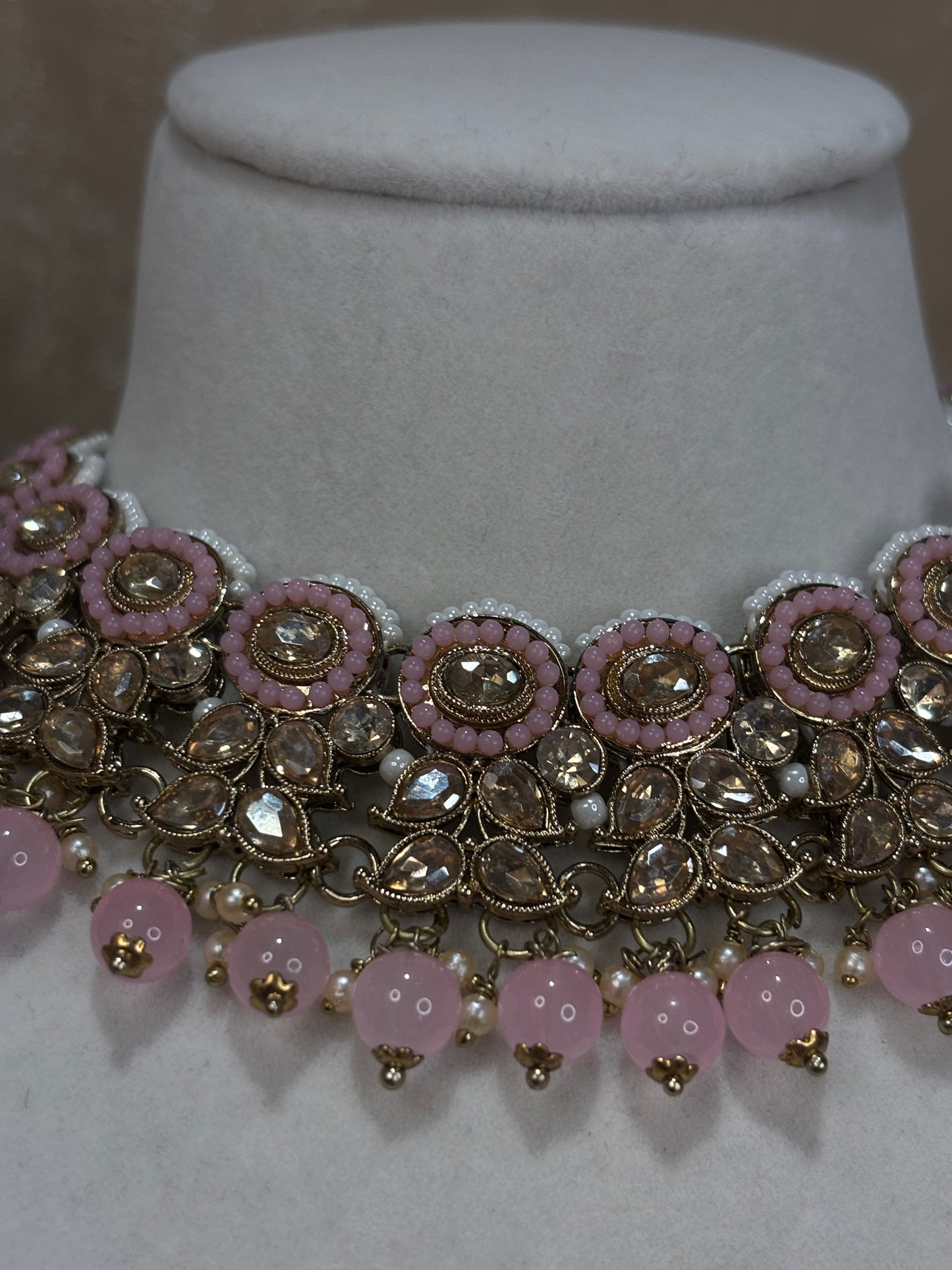 Baby pink necklace set