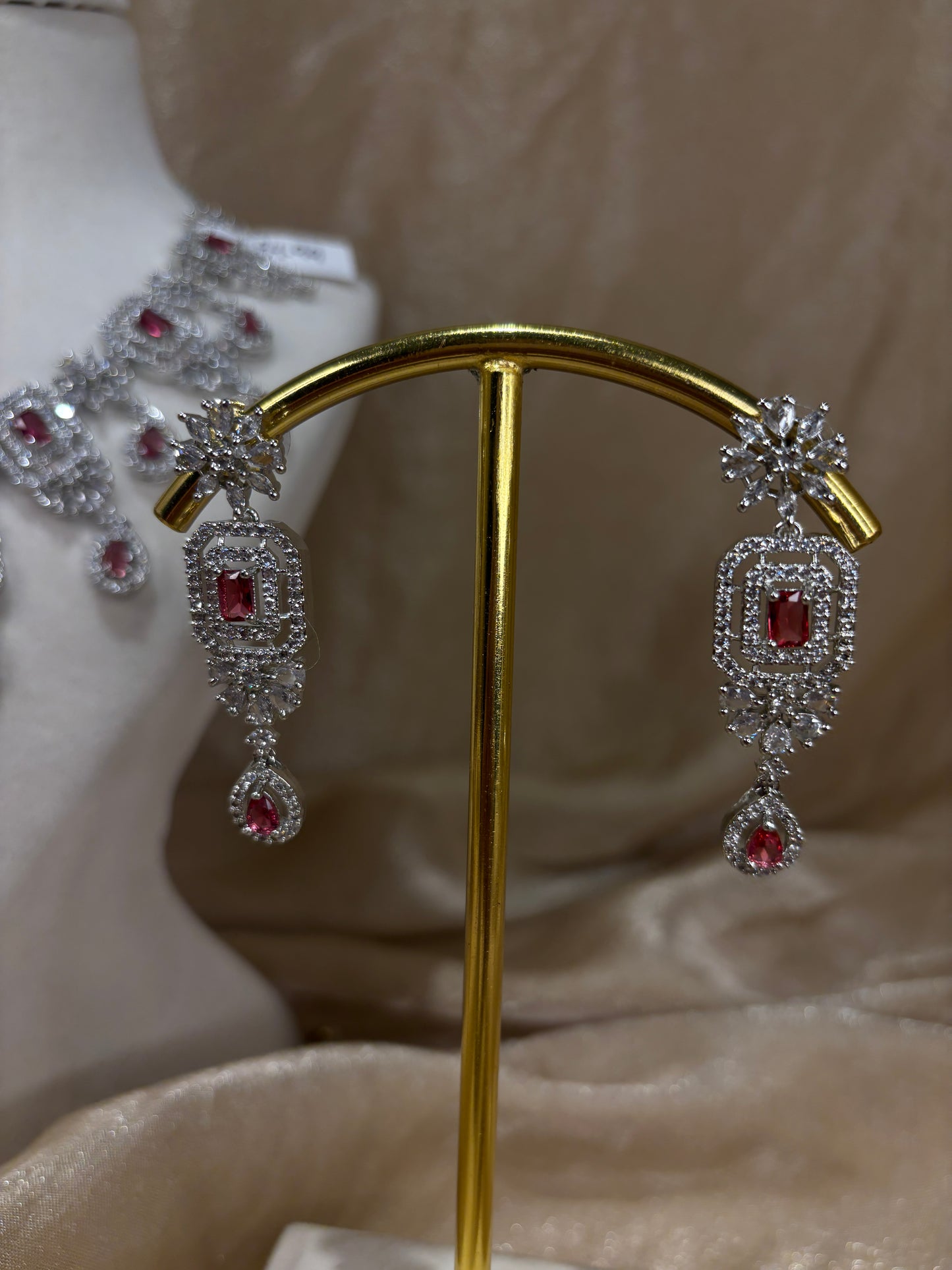 Red necklace set
