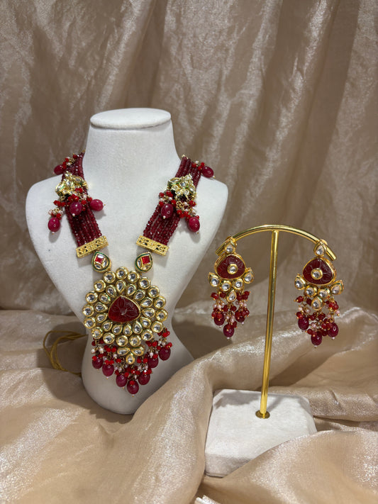 Maroon necklace set
