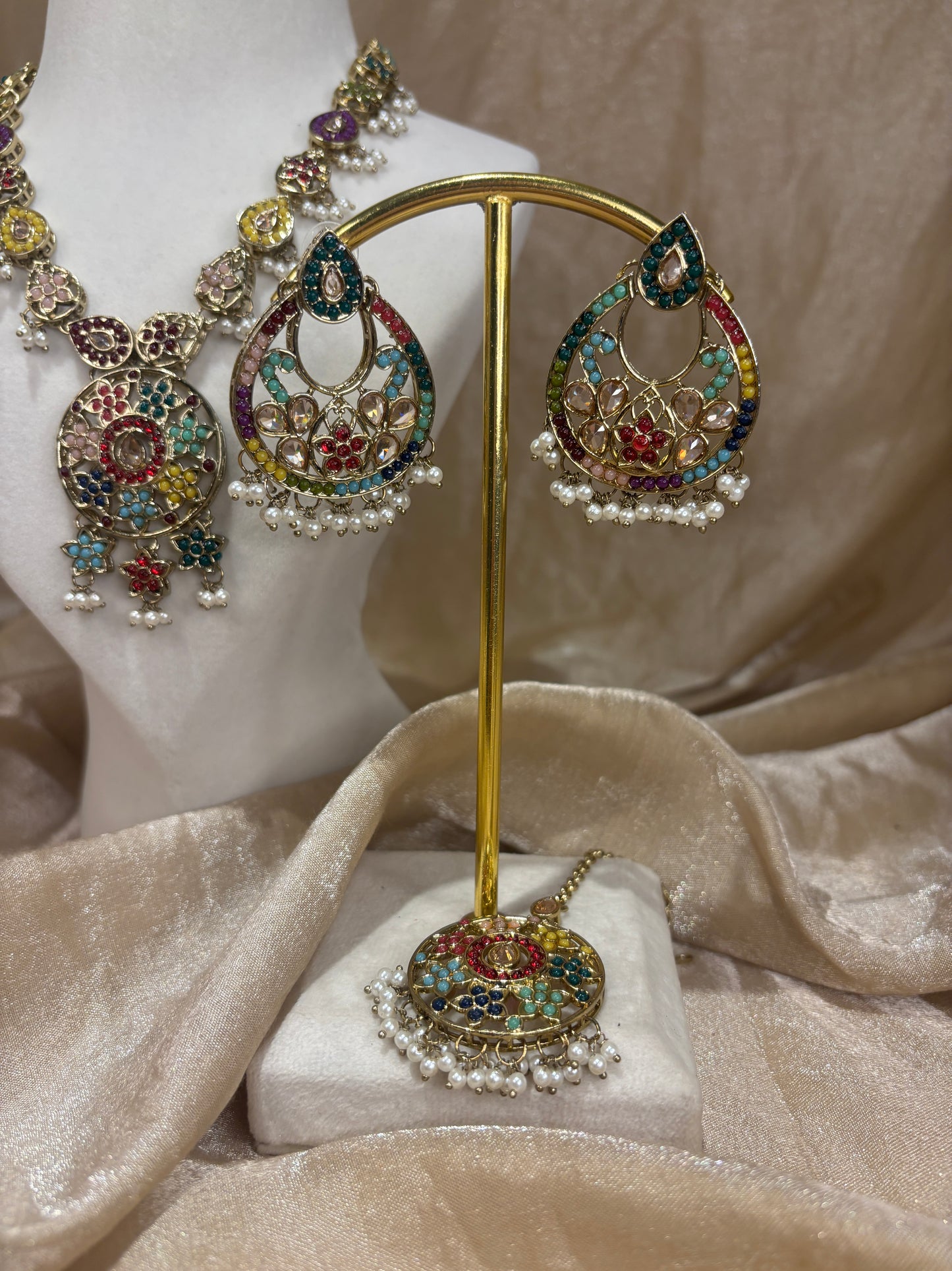 Multi colour necklace set