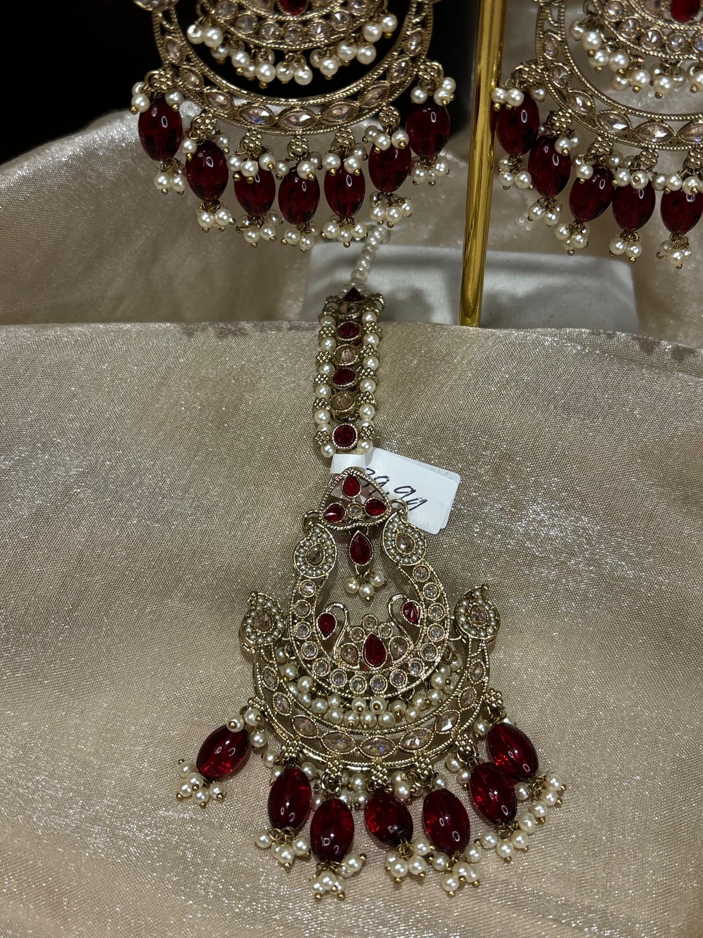 Maroon earring/tikka set