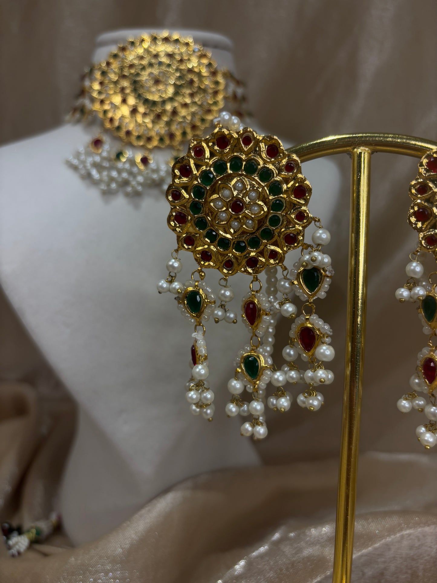 Multi-colour gold thappa kundan set