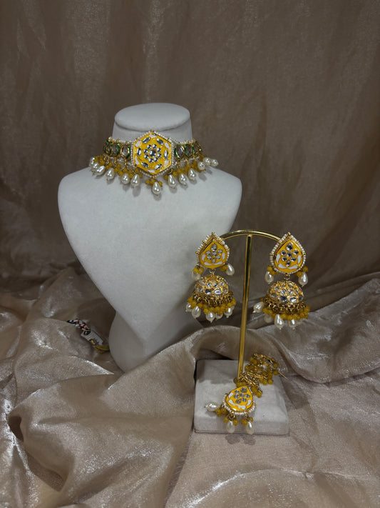 Yellow kundan choker set