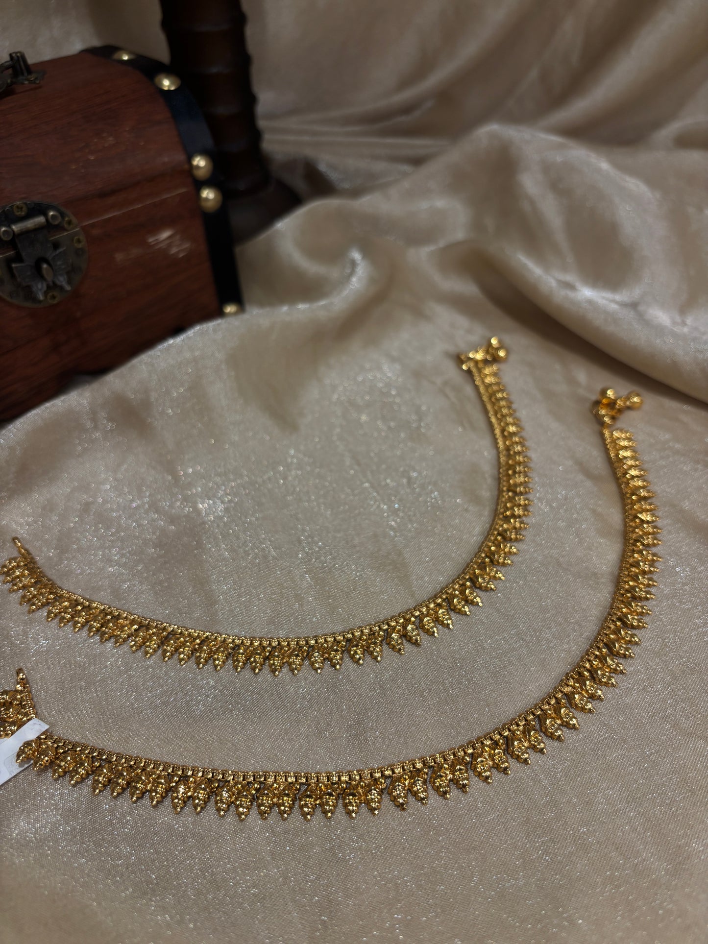 Yellow gold anklets