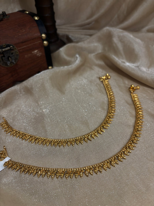 Yellow gold anklets