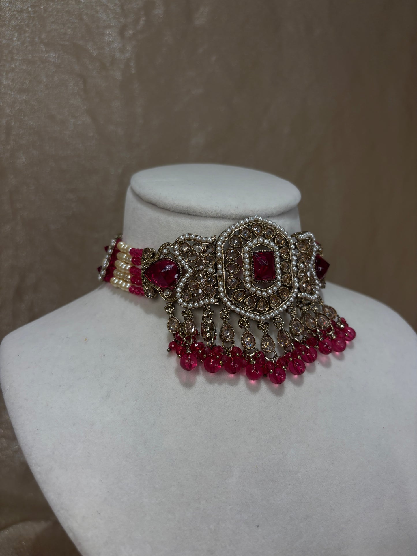 Hot pink choker set
