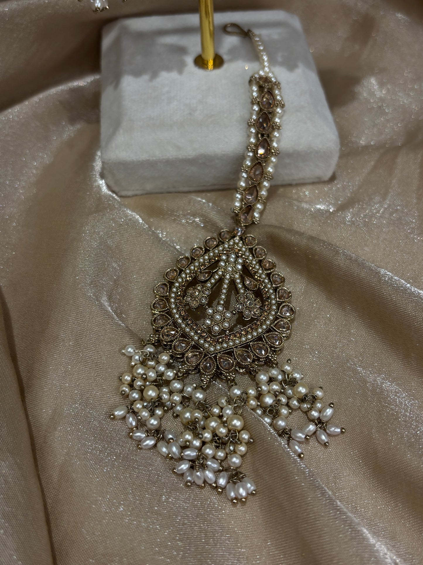 Heavy gold choker set