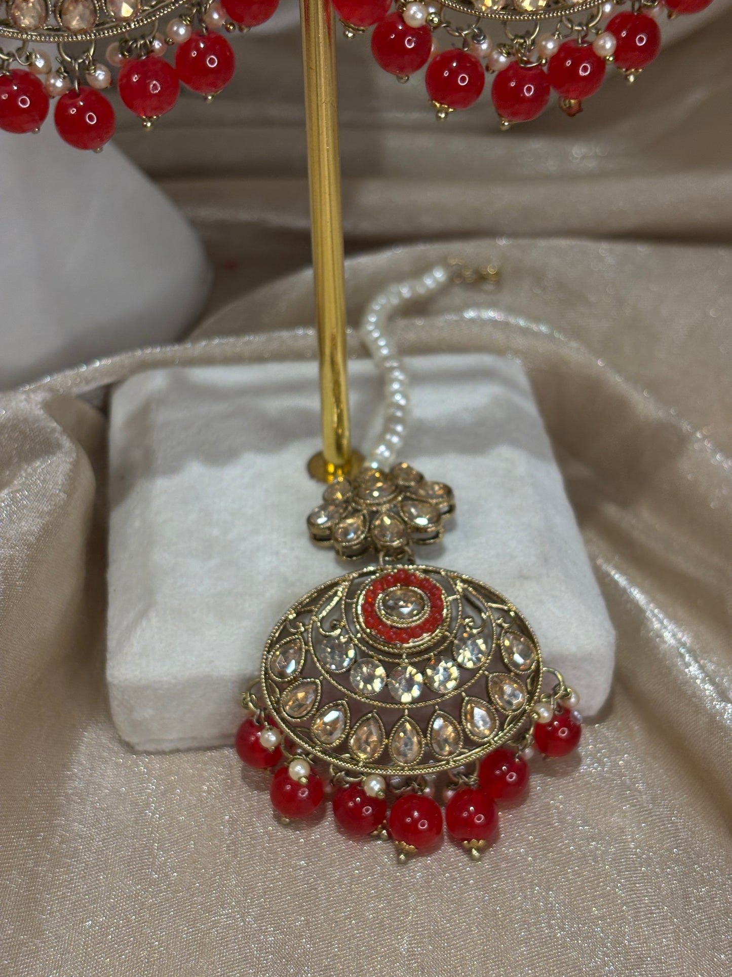 Red necklace set