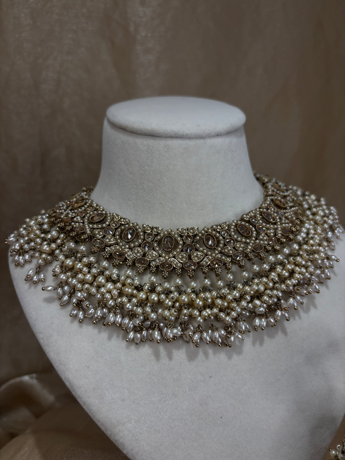 Heavy gold necklace set