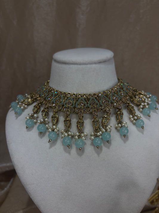 Baby blue necklace set