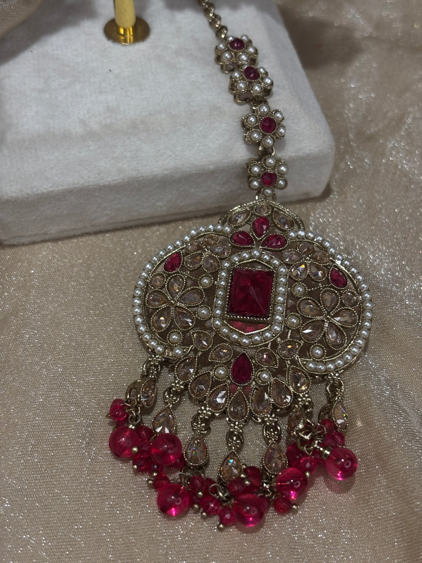 Hot pink choker set