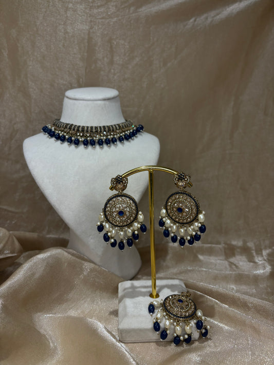 Royal blue necklace set