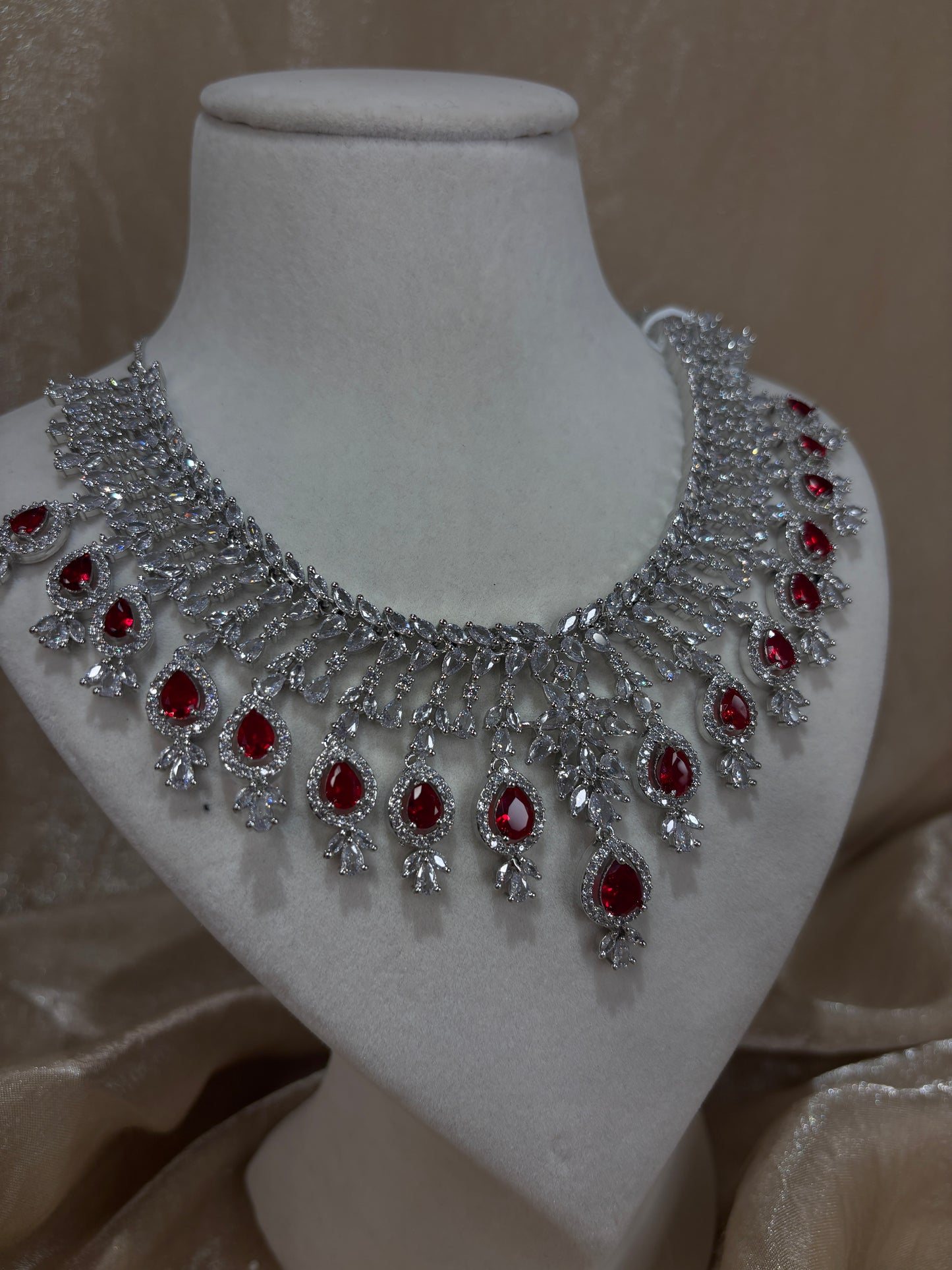 Red necklace set