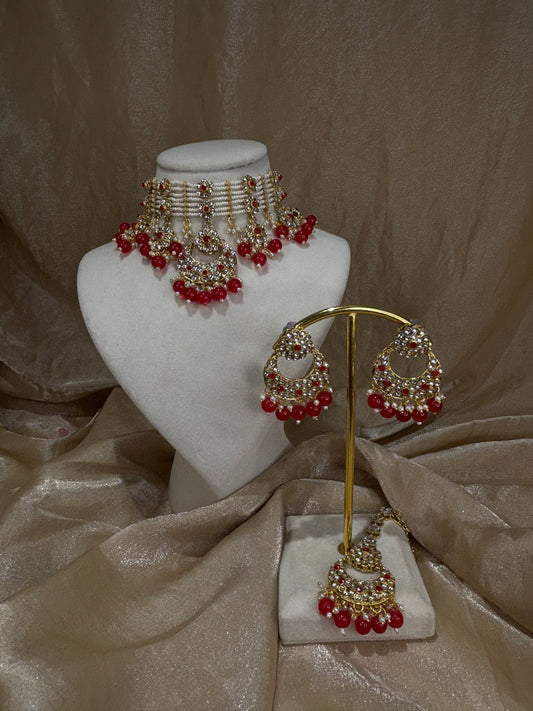 Red choker set