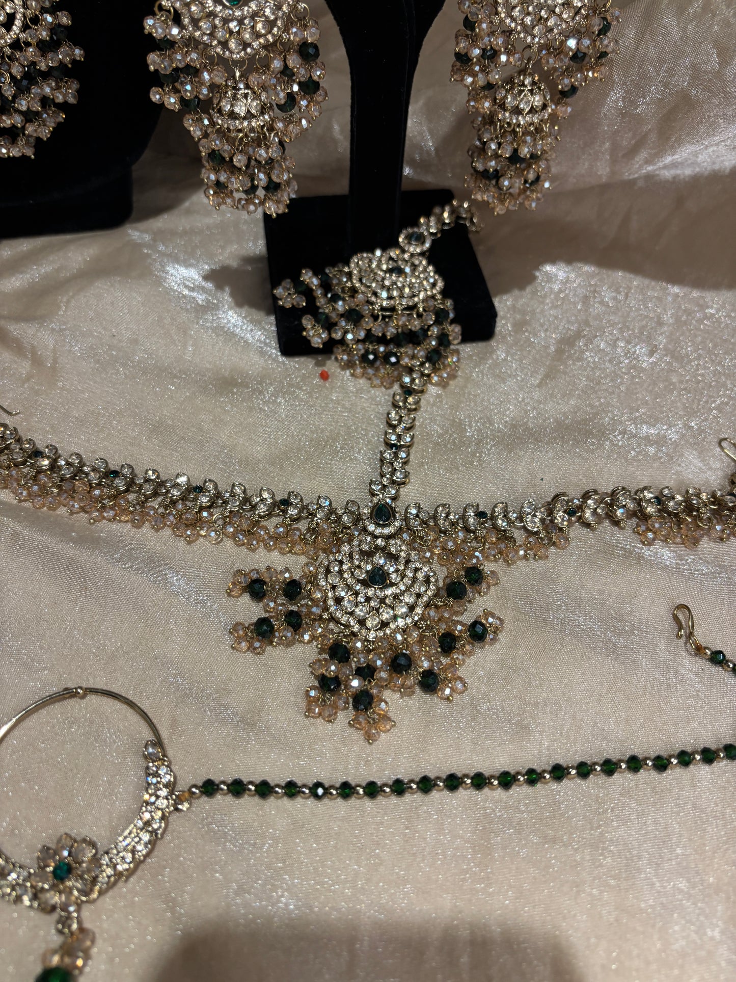 Heavy emerald green set