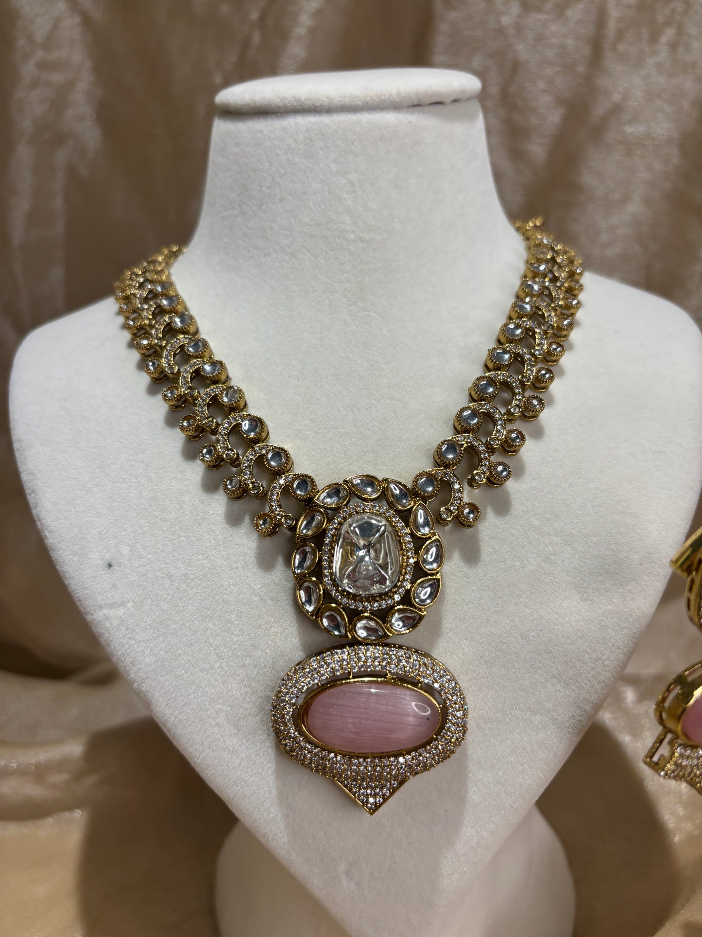 Baby pink necklace set