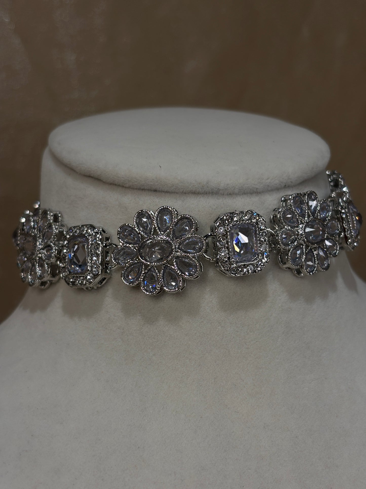 Silver choker set