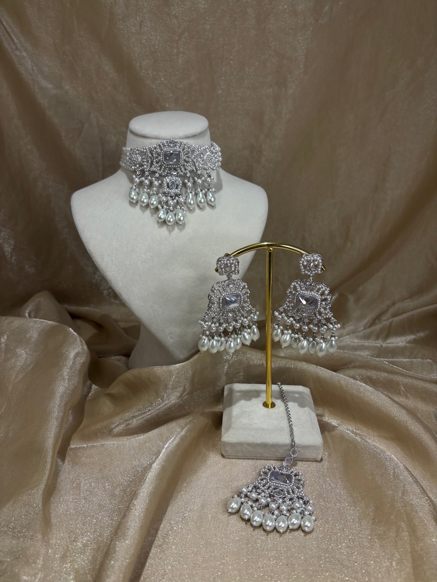 Silver choker set