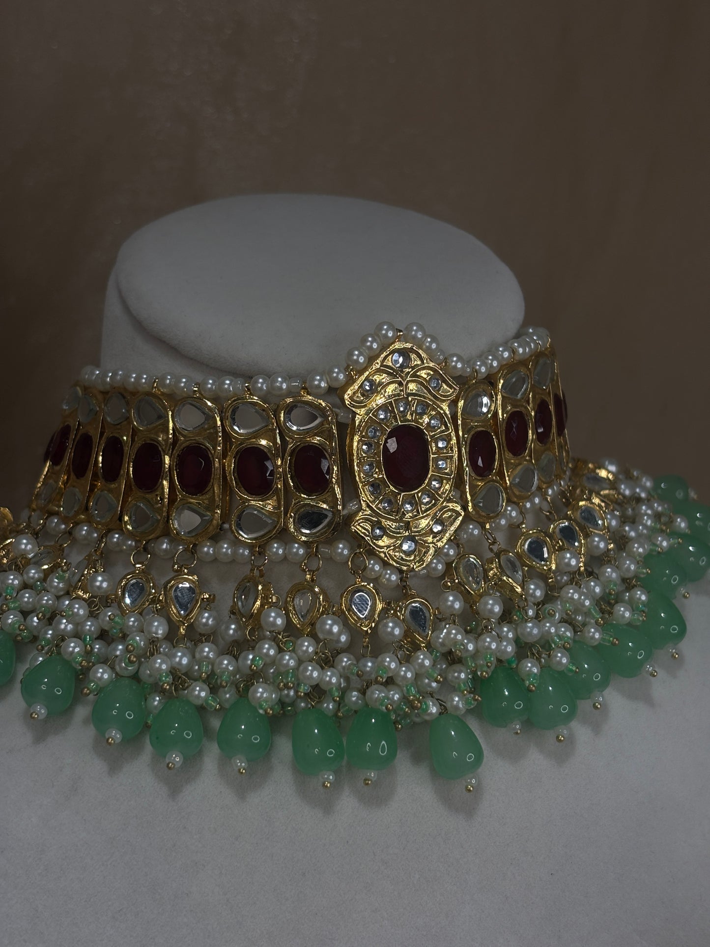 Maroon/mint green heavy choker