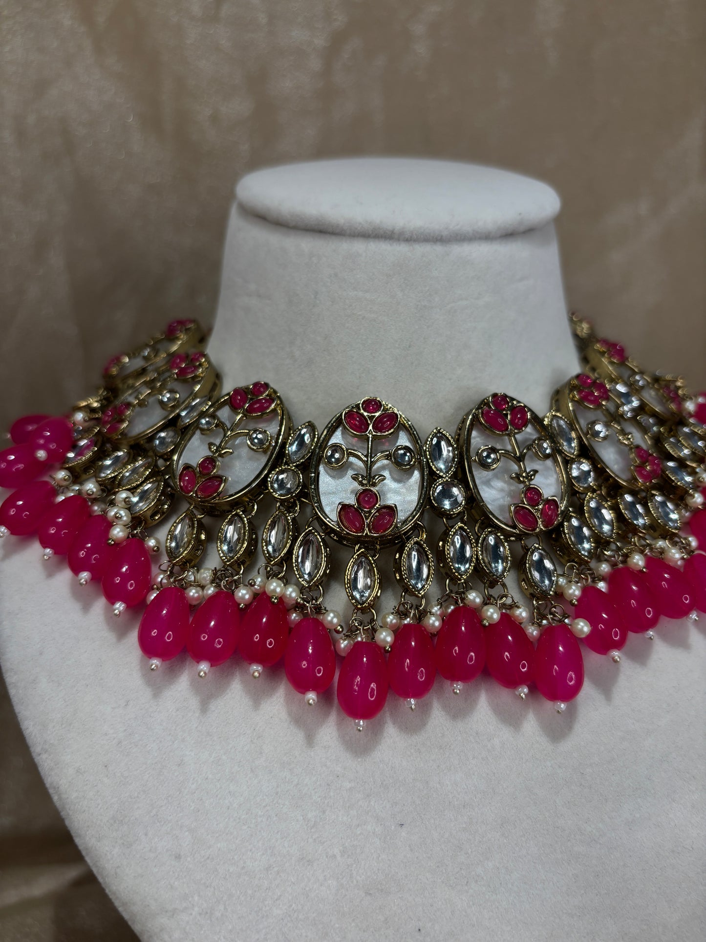Hot pink mother of pearl choker set
