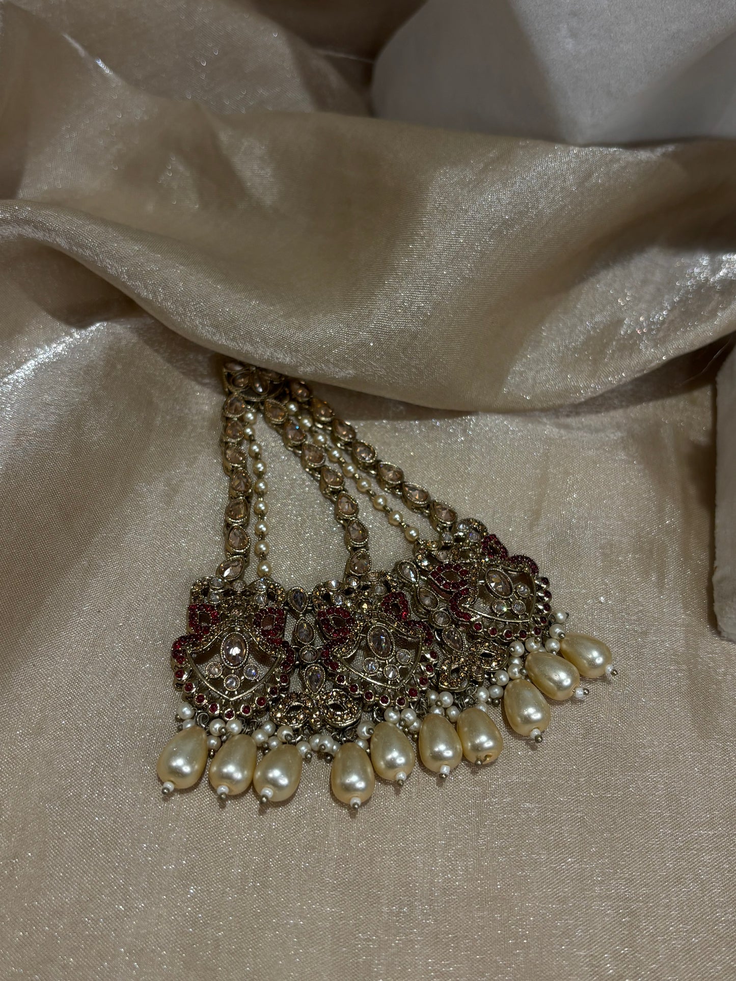 Maroon necklace set