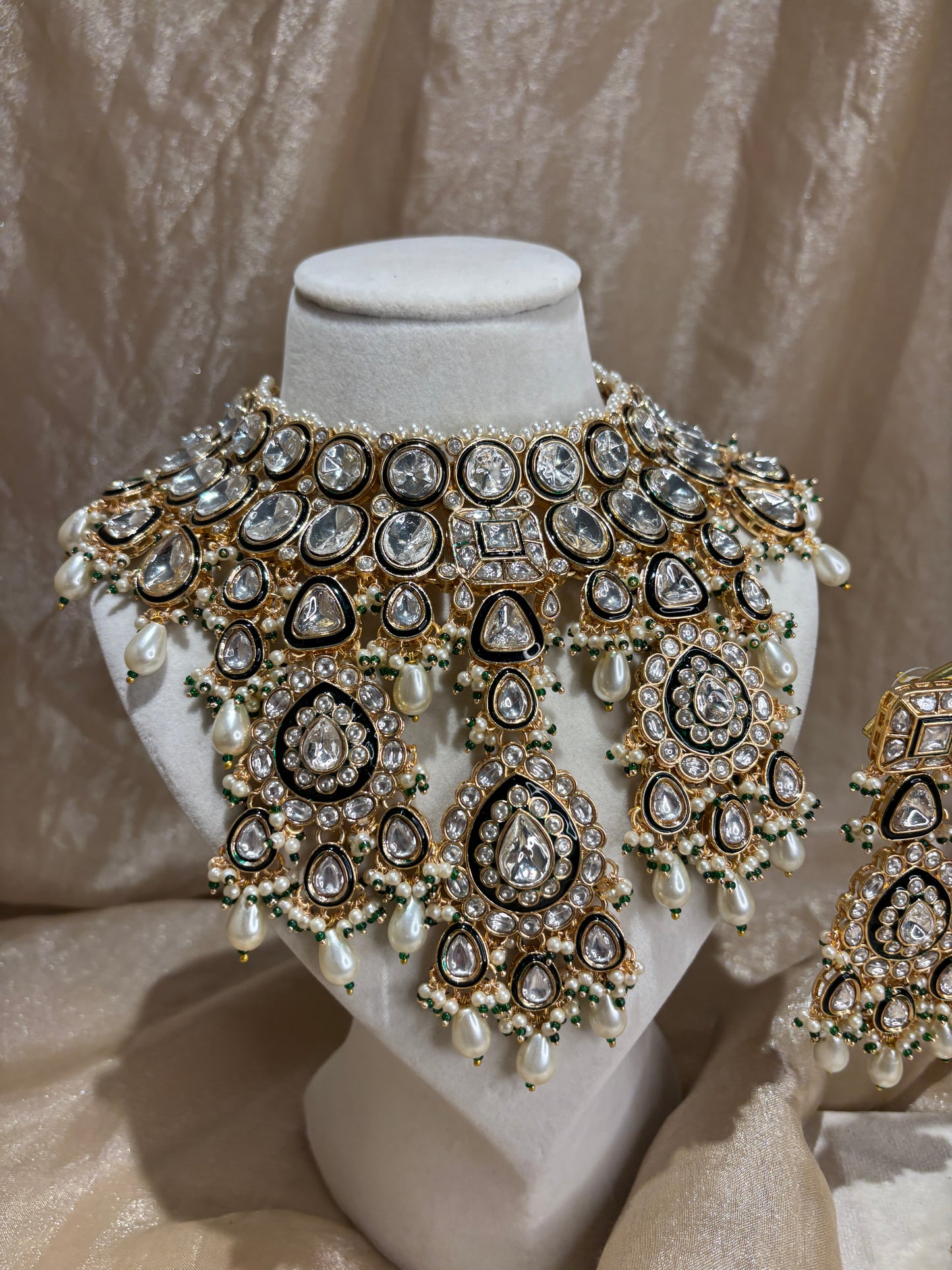 Heavy gold choker set