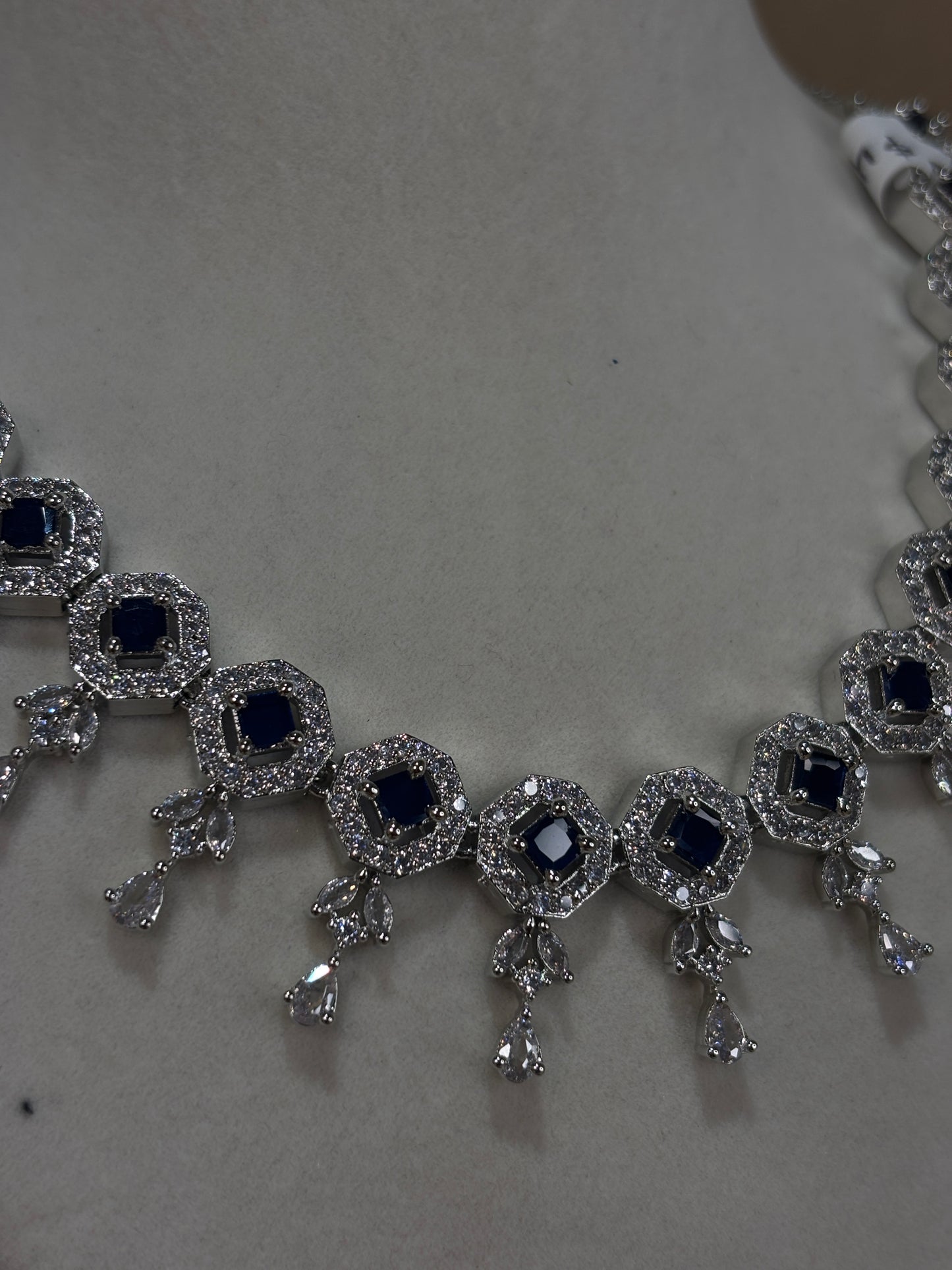 Navy blue necklace set