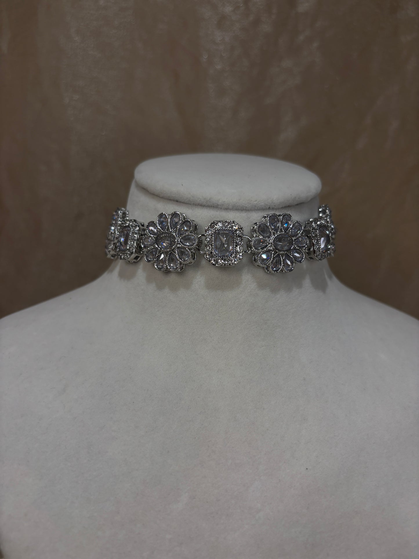 Silver choker set