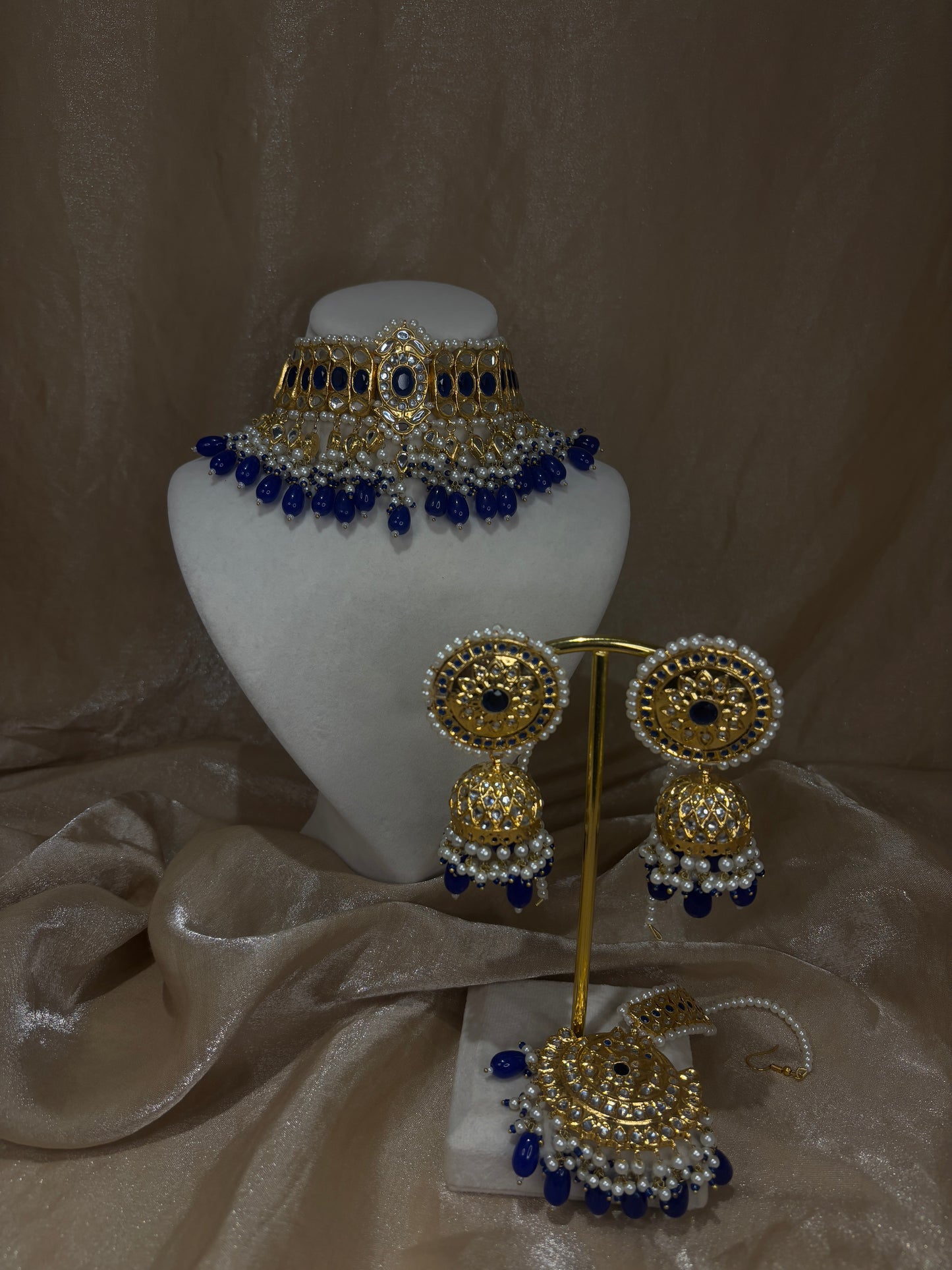 Heavy royal blue thappa kundan choker