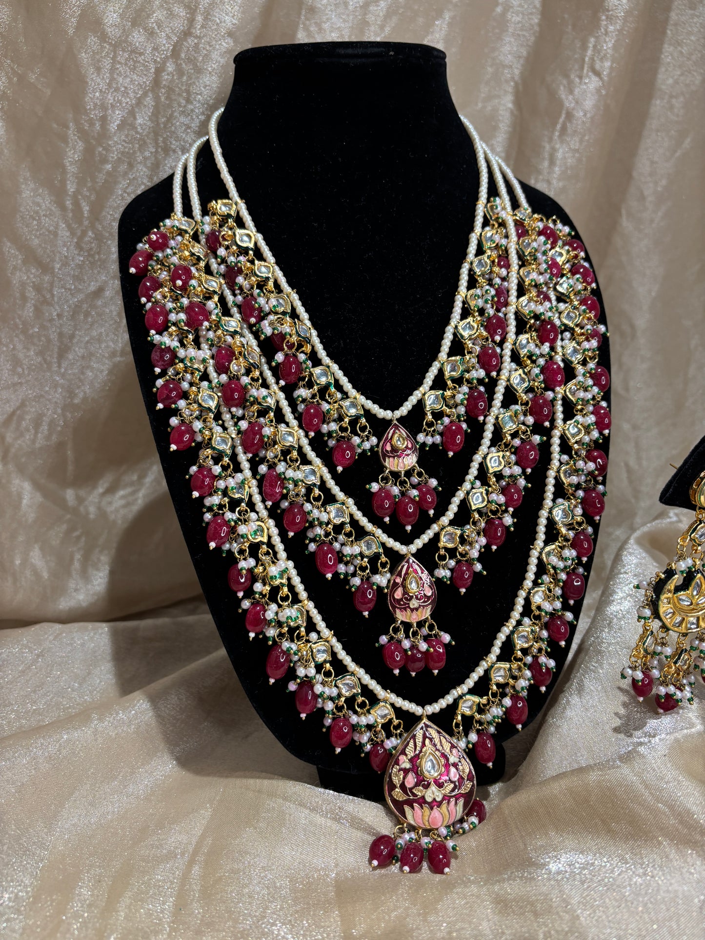 Maroon layered necklace