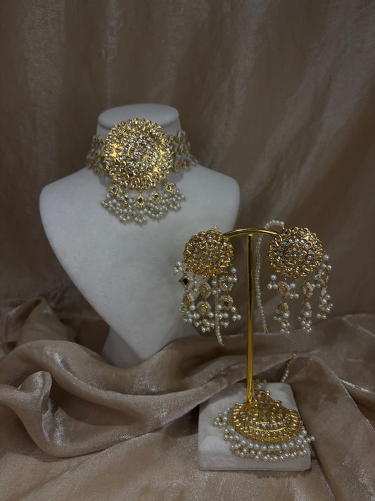 Gold thappa kundan set