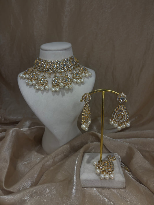 Gold choker set