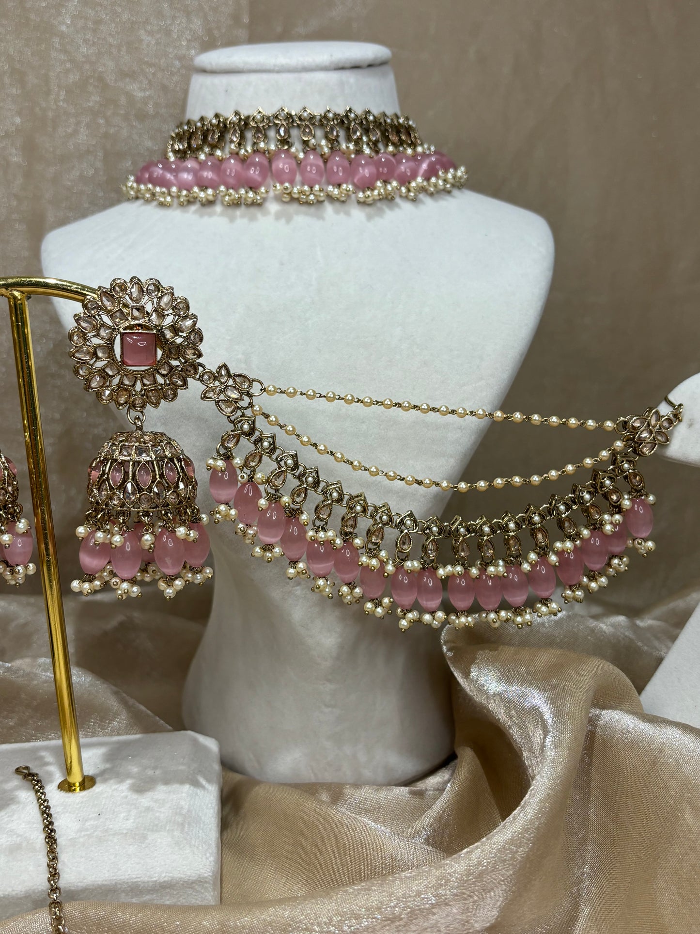 Baby pink necklace set
