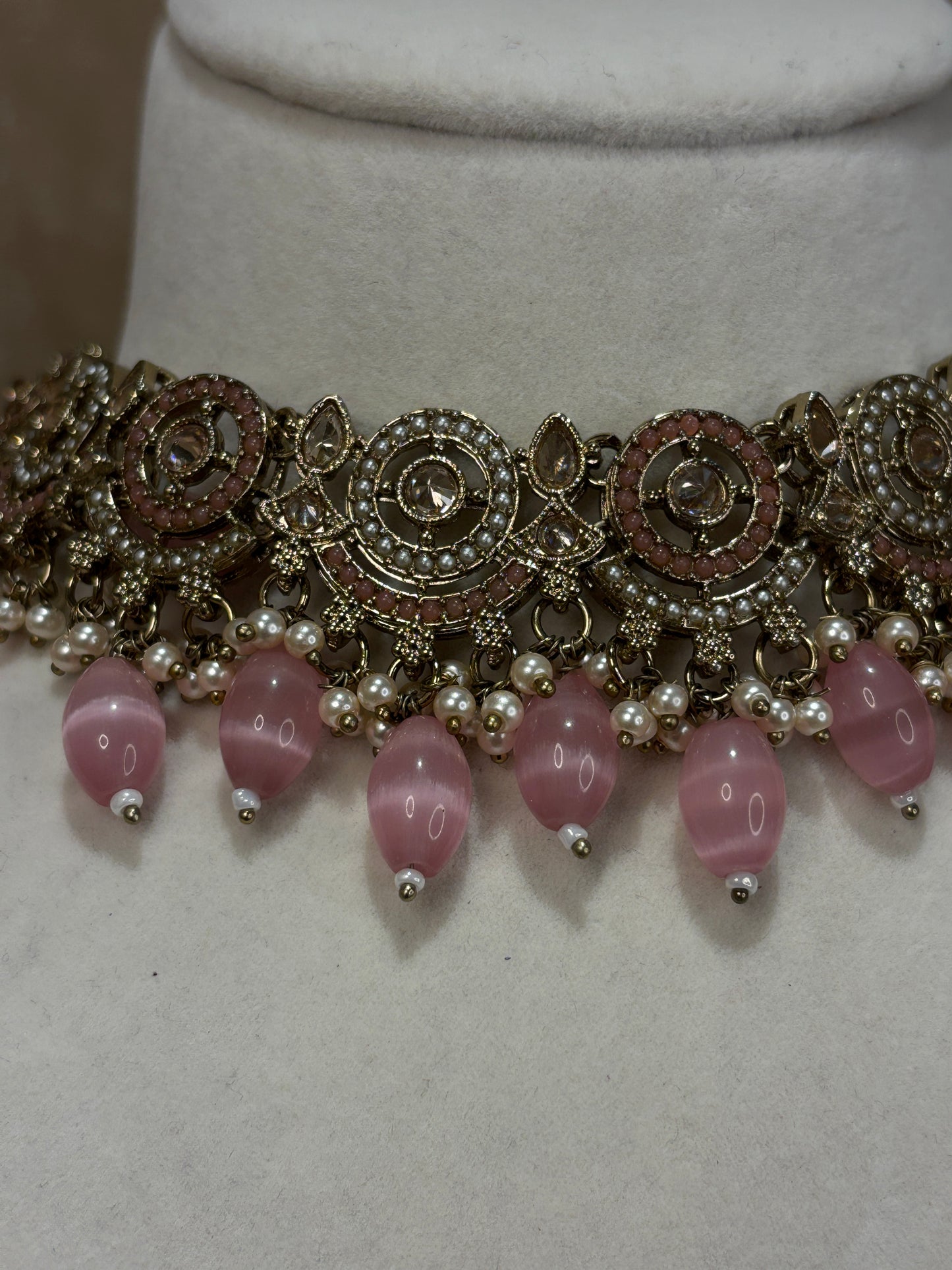 Baby pink choker set