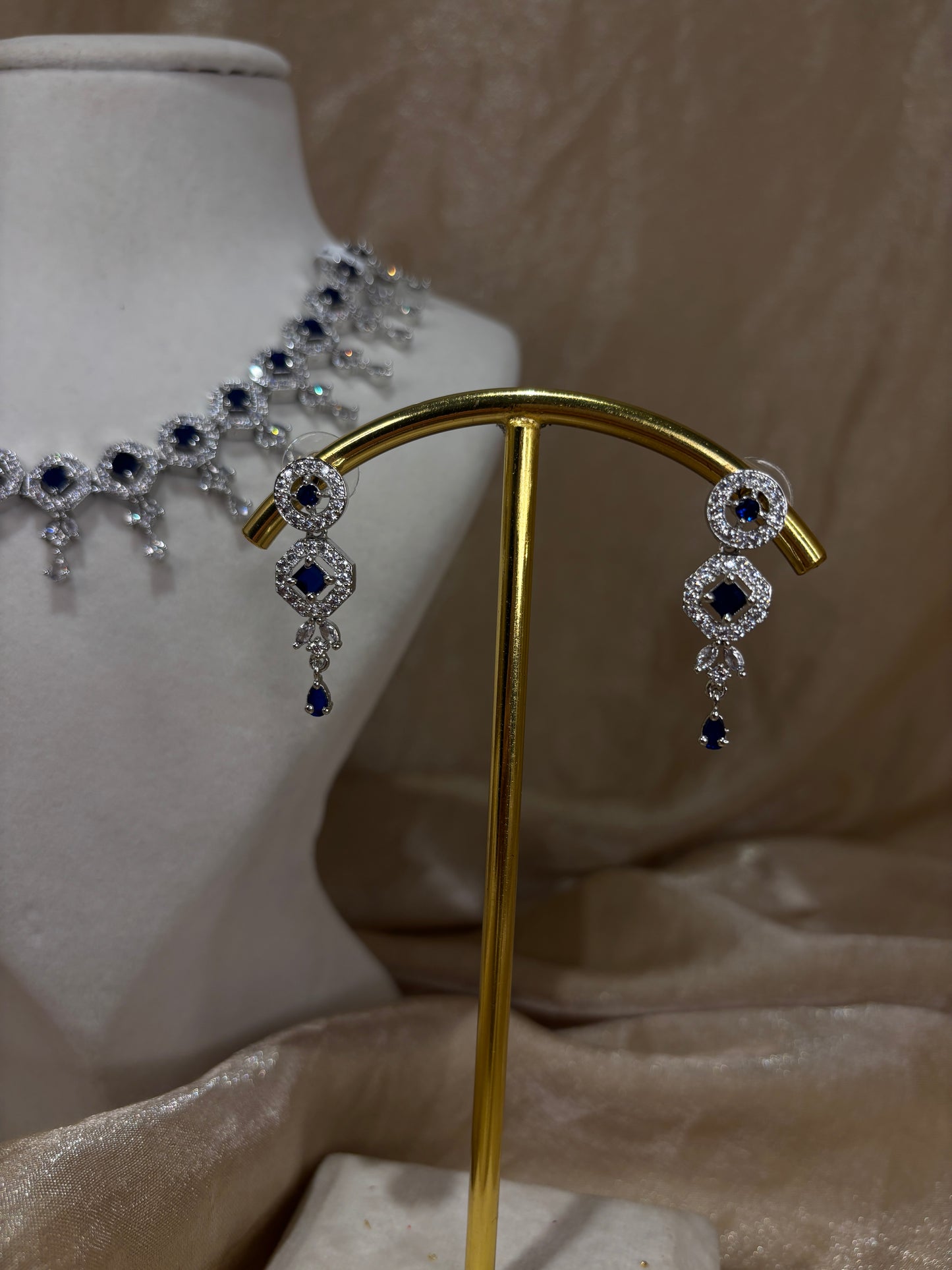Navy blue necklace set