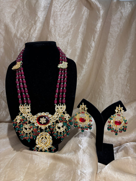 Maroon necklace set