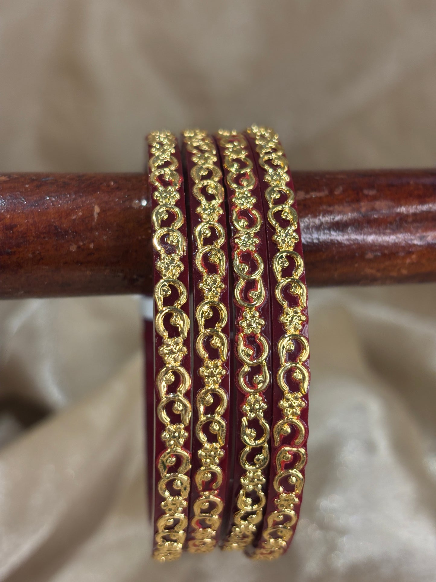 Gold accent choora bangle