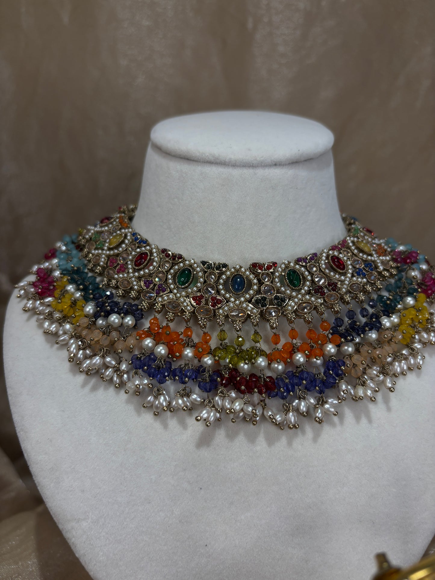 Heavy multi-colour necklace set