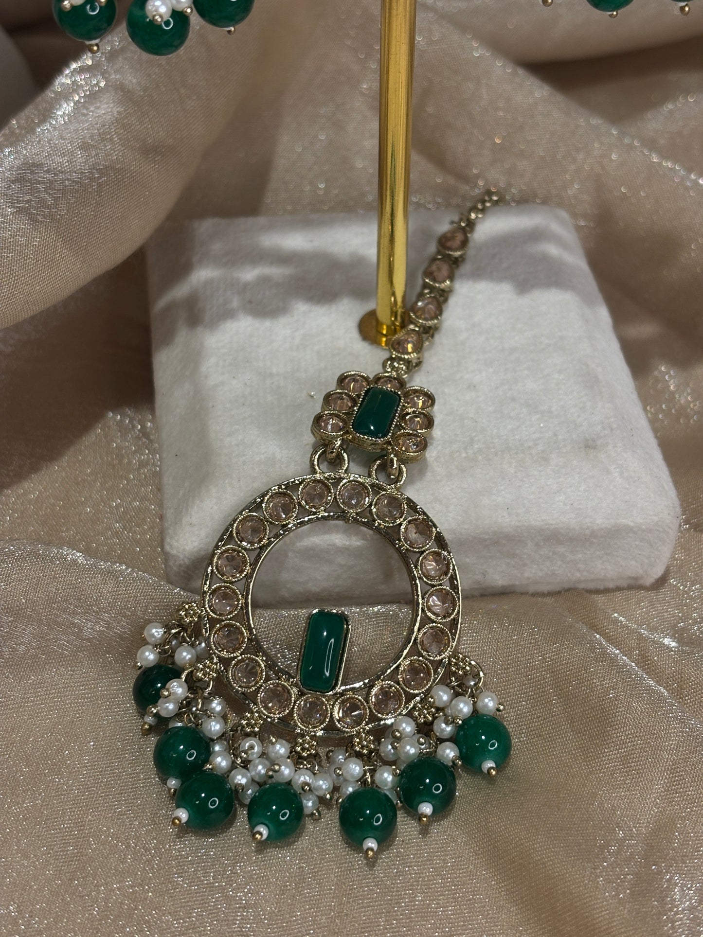Emearld green choker set