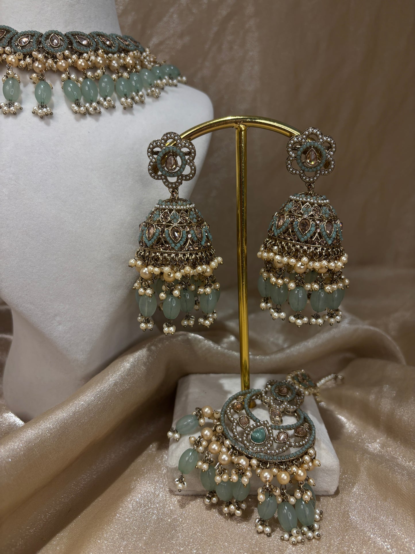 Mint green choker set