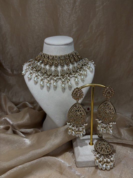 Statement gold choker set