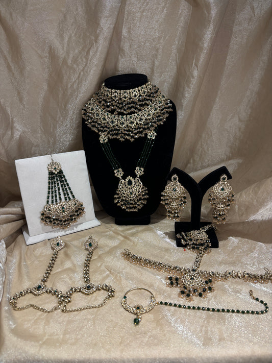 Heavy emerald green set